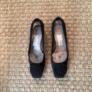 Salvatore Ferragamo vintage black satin rosette kitten heels-size 9 1/2 B